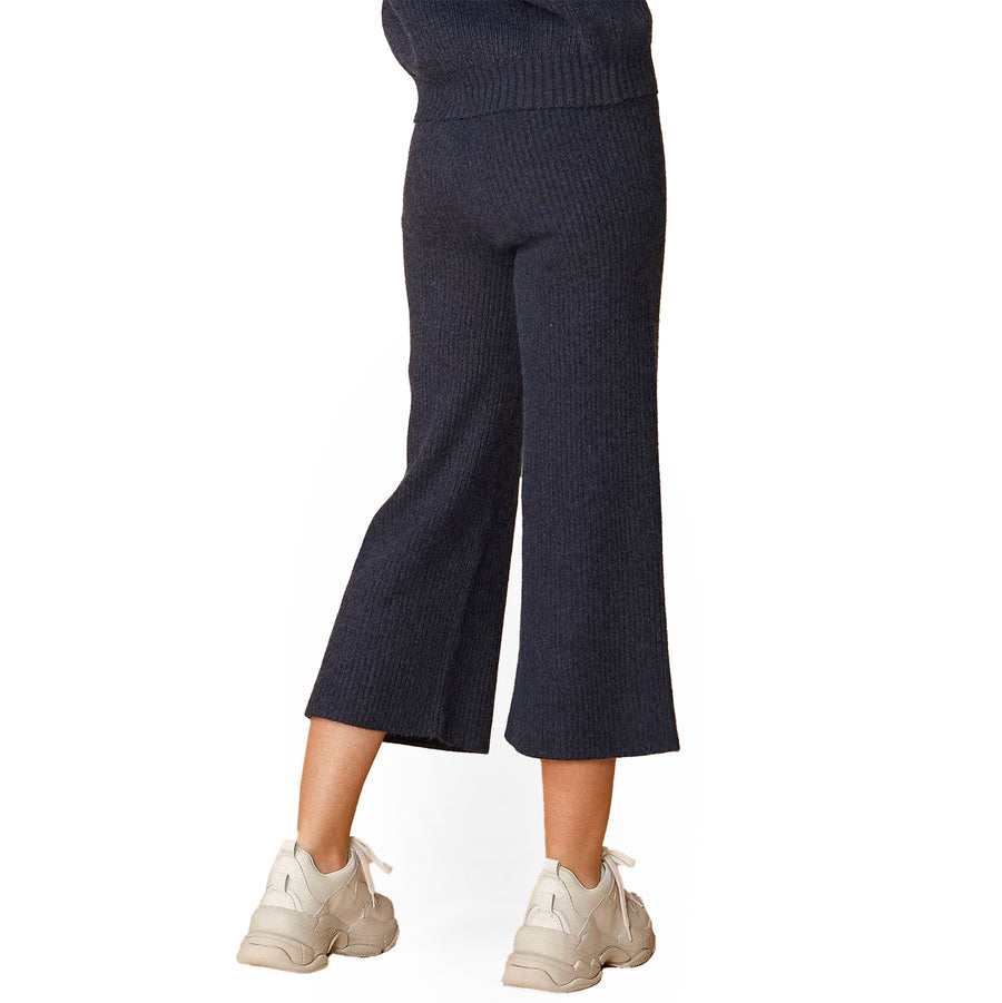 Women's Ribbed Crop Pants in Midnight