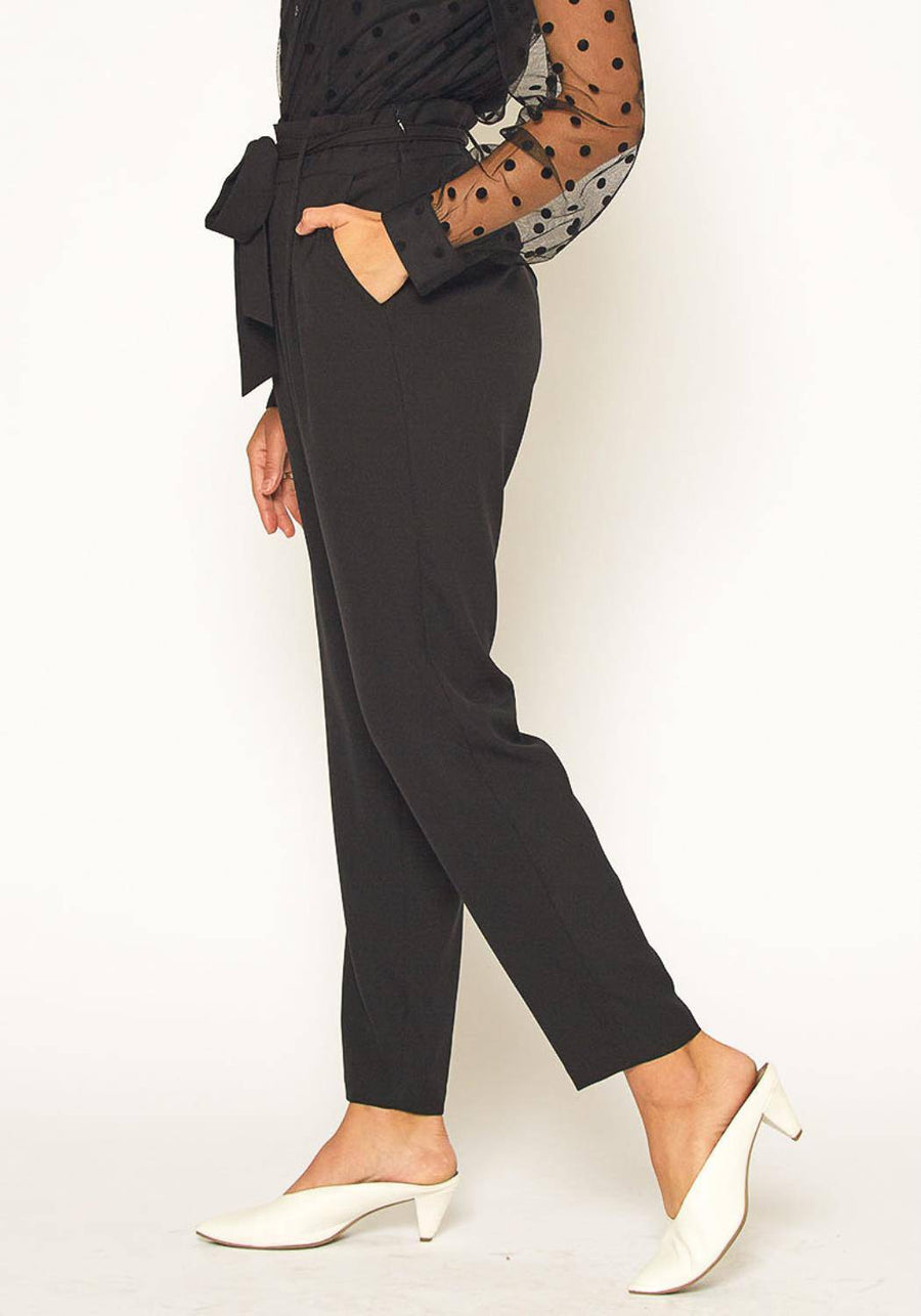 Women's Tie Waist Slim Trouser in Black - shopatkonus